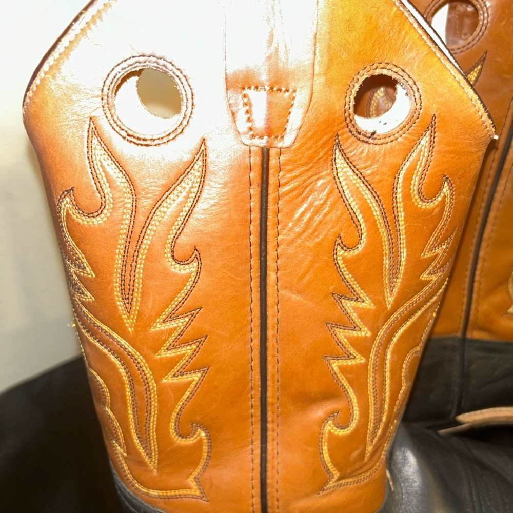 Cody James  Black and Brown Cowboy Boots Size 6 - Picture 4 of 12